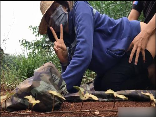 Ajak istrimu ke doggy field untuk menenangkan diri